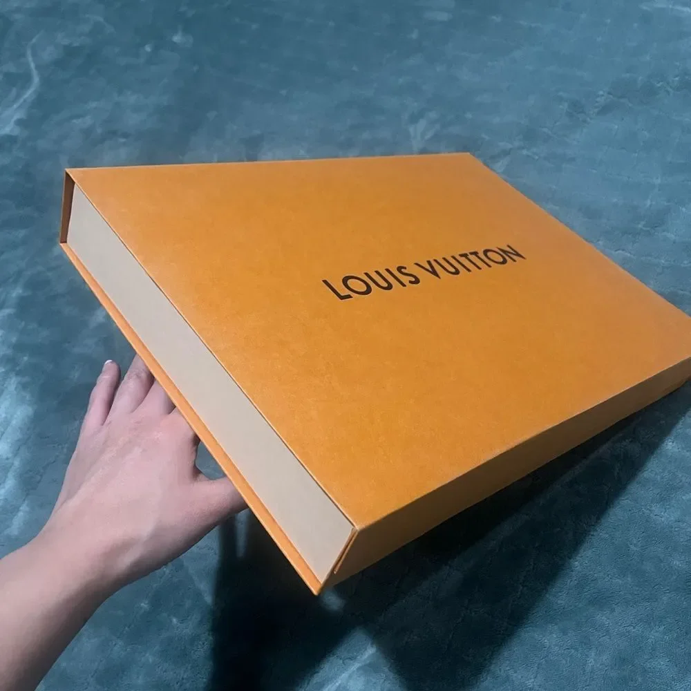 Louis Vuitton Large Magnetic Folding Gift Box‎ Orange 16x11.5x2 Storage Case